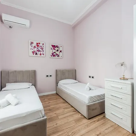 Urban Retreat By Ps Apartment Durrës